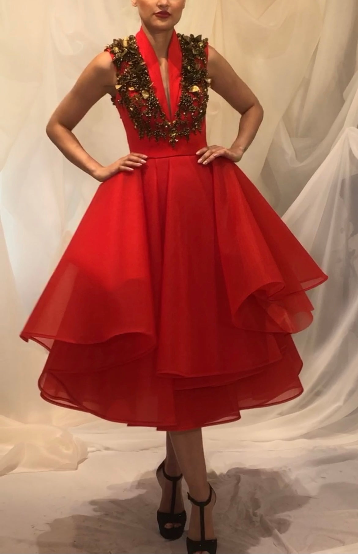Red short