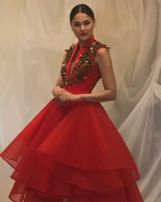 Red short